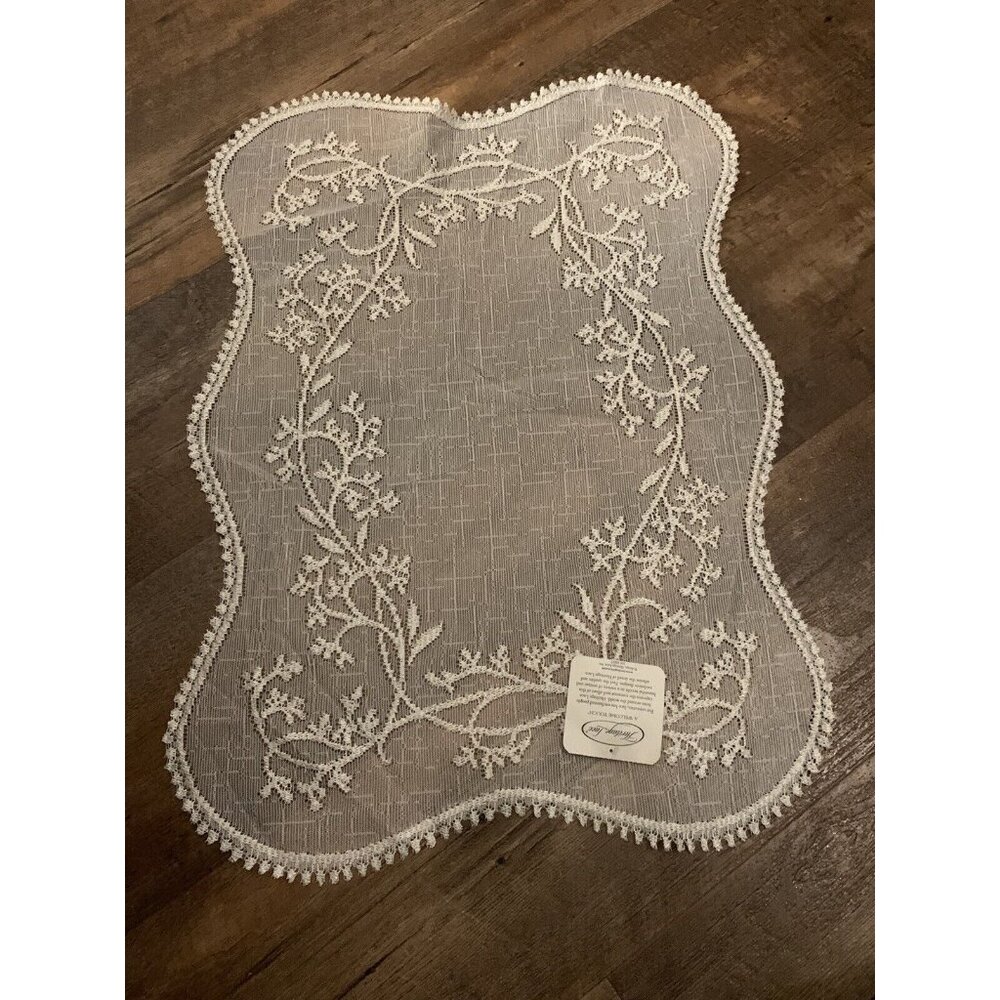 Placemat Heritage Lace Sheer Divine 14" x 20" NWT Cottage Core